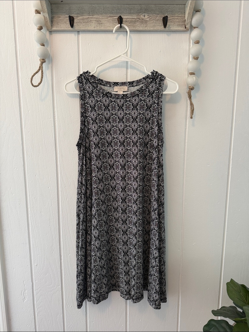 LOFT Black and White Sleeveless A-Line Dress